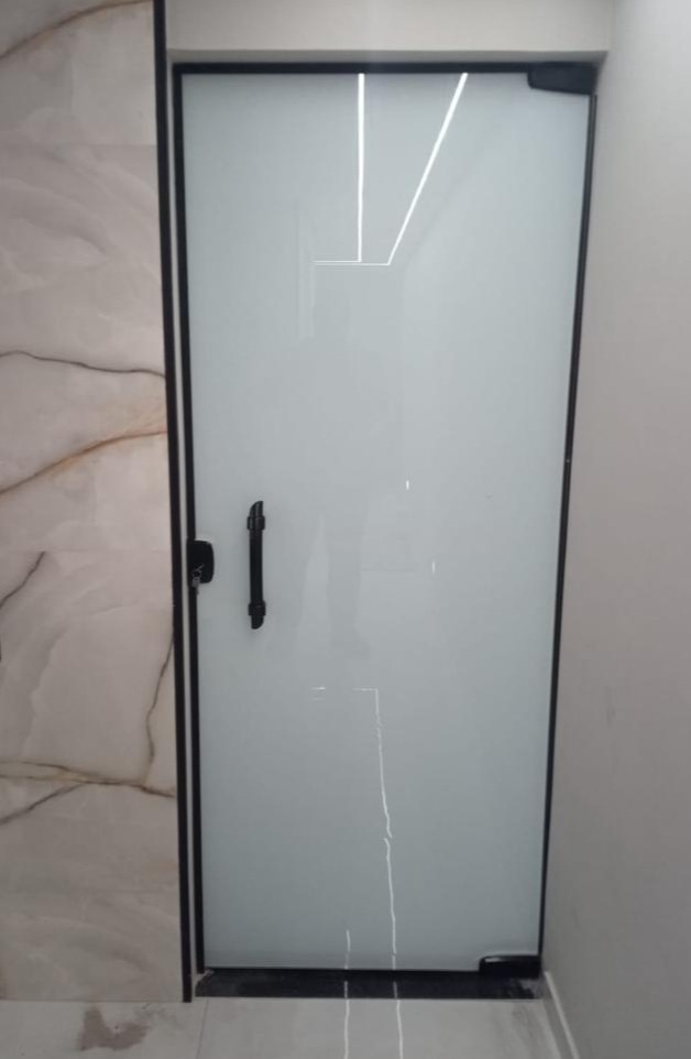 Portas Pivotantes