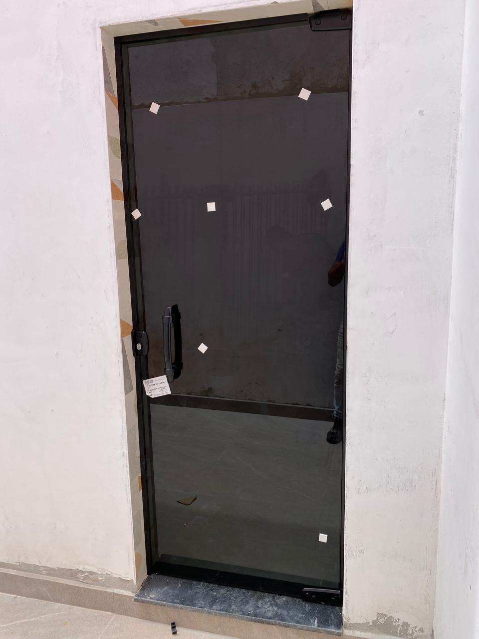Portas Pivotantes